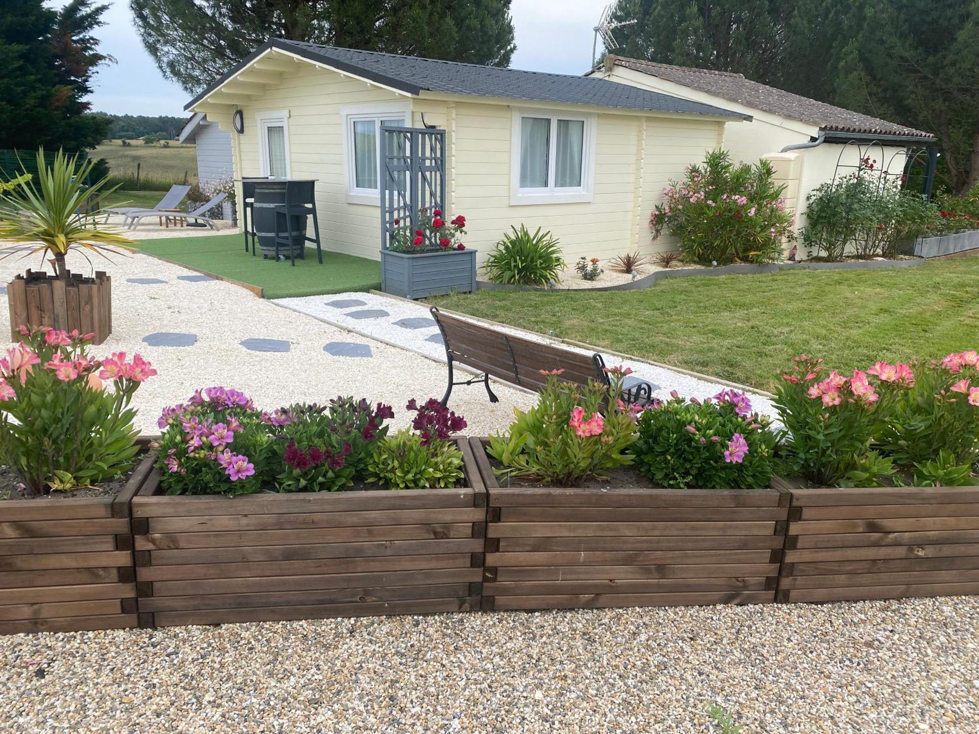 Les Pins Perdus Bed & Breakfast Saint-Ciers-d'Abzac Bagian luar foto